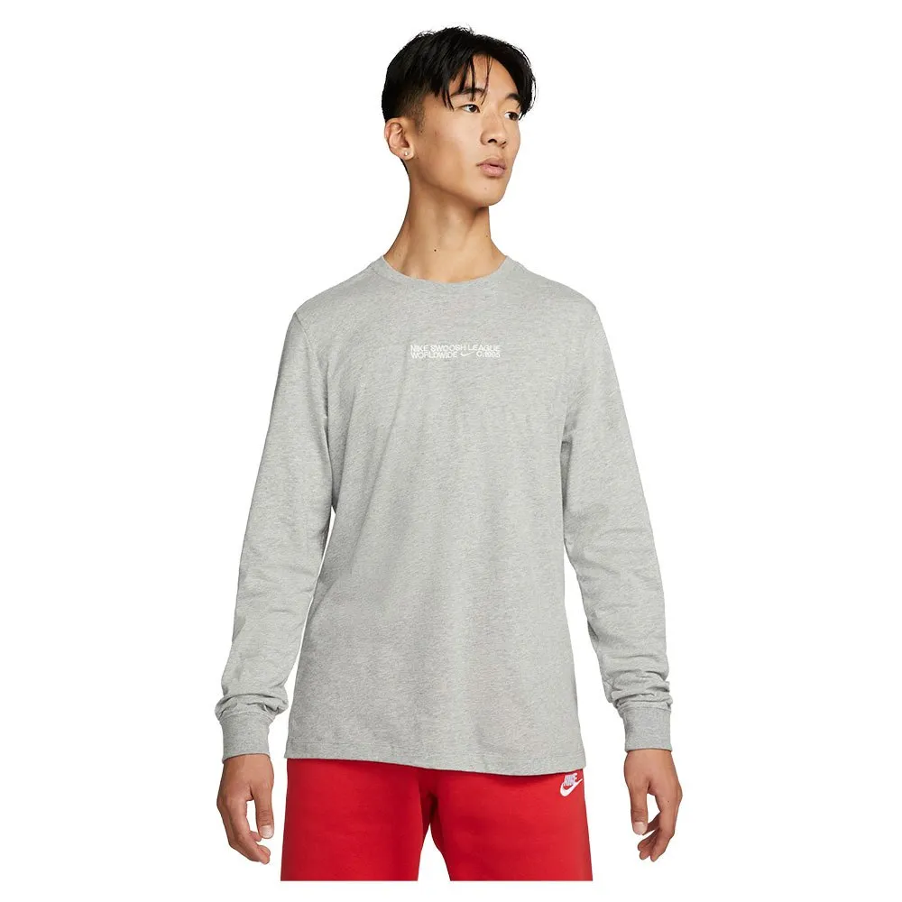 Nike Sportswear Essentials+Core Long Sleeve T-Shirt 1 Nike Sportswear Essentials+Core Long Sleeve T-Shirt